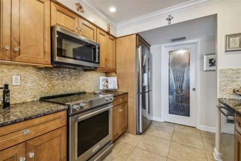 Condo in Dunedin, Florida, 3 bedrooms  № 1647679 - photo 30