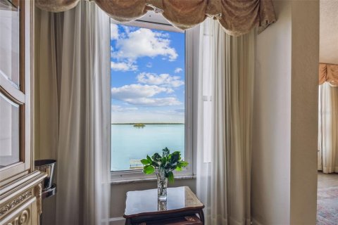 Condo in Dunedin, Florida, 3 bedrooms  № 1647679 - photo 13