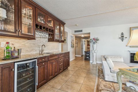 Condo in Dunedin, Florida, 3 bedrooms  № 1647679 - photo 22