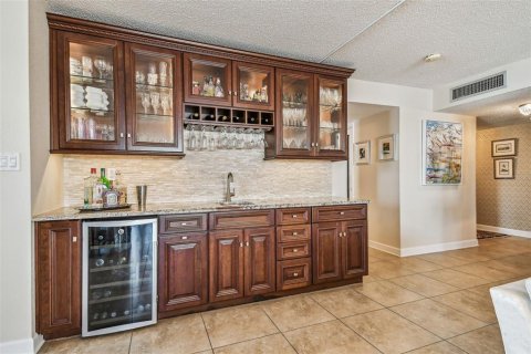 Condo in Dunedin, Florida, 3 bedrooms  № 1647679 - photo 8