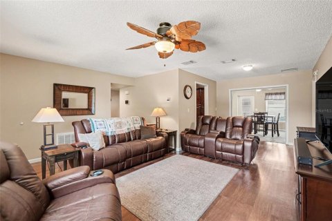 Casa en venta en Palm Harbor, Florida, 4 dormitorios, 158.49 m2 № 2112753 - foto 16