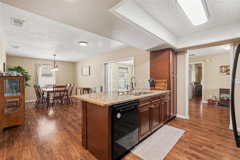 Casa en venta en Palm Harbor, Florida, 4 dormitorios, 158.49 m2 № 2112753 - foto 10