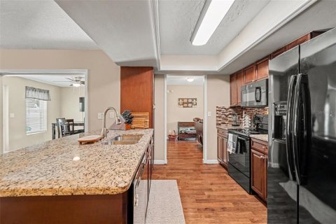 Casa en venta en Palm Harbor, Florida, 4 dormitorios, 158.49 m2 № 2112753 - foto 11