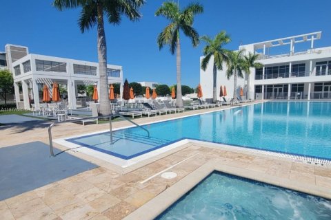 Condominio en alquiler en Doral, Florida, 221.01 m2 № 2012147 - foto 13