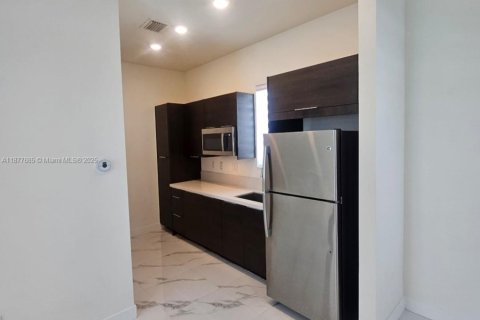 Condominio en alquiler en Doral, Florida, 221.01 m2 № 2012147 - foto 26