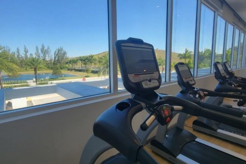 Condominio en alquiler en Doral, Florida, 221.01 m2 № 2012147 - foto 23