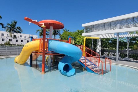 Condominio en alquiler en Doral, Florida, 221.01 m2 № 2012147 - foto 11