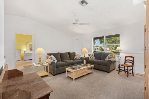 House in The Villages, Florida 2 bedrooms, 118.36 sq.m. № 2149543 - photo 6