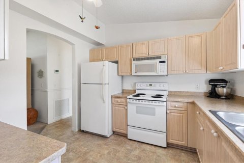 House in The Villages, Florida 2 bedrooms, 118.36 sq.m. № 2149543 - photo 9