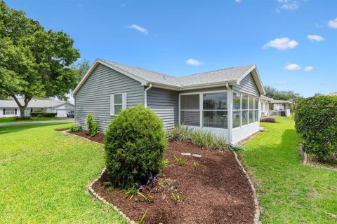 House in The Villages, Florida 2 bedrooms, 118.36 sq.m. № 2149543 - photo 25