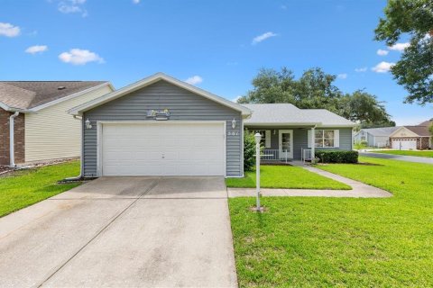 House in The Villages, Florida 2 bedrooms, 118.36 sq.m. № 2149543