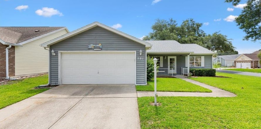 House in The Villages, Florida 2 bedrooms, 118.36 sq.m. № 2149543