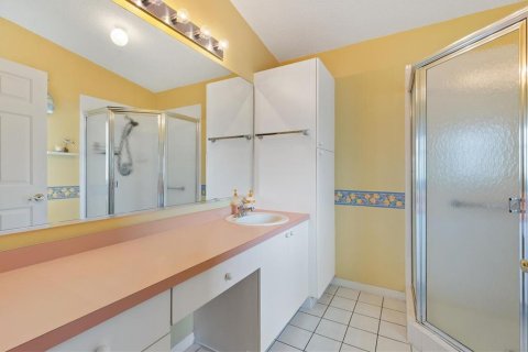 House in The Villages, Florida 2 bedrooms, 118.36 sq.m. № 2149543 - photo 15