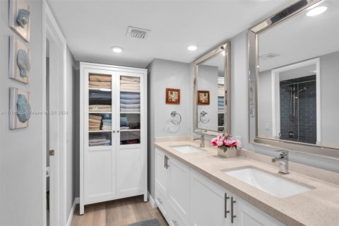 Copropriété à vendre à Pompano Beach, Floride: 3 chambres, 150.5 m2 № 1977913 - photo 24