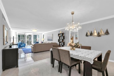 Copropriété à vendre à Pompano Beach, Floride: 3 chambres, 150.5 m2 № 1977913 - photo 11