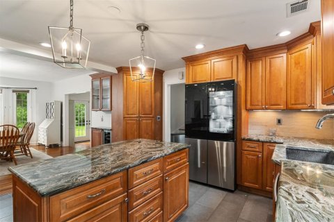 House in Gainesville, Florida 4 bedrooms, 384.8 sq.m. № 1832069 - photo 16