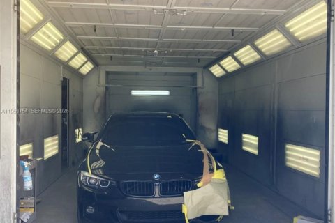 Propiedad comercial en venta en Miami, Florida № 2008182 - foto 6