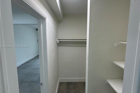 Villa ou maison à louer à Miami Beach, Floride: 695.09 m2 № 2295852 - photo 5