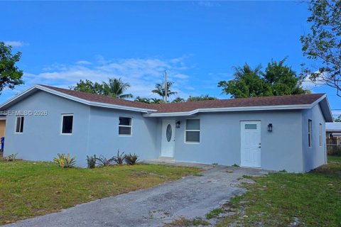 Villa ou maison à Pompano Beach, Floride 4 chambres, 140.47 m2 № 2021907