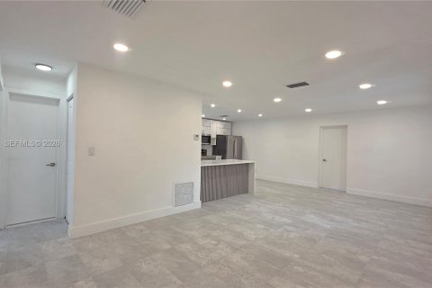 Villa ou maison à vendre à Pompano Beach, Floride: 4 chambres, 140.47 m2 № 2021907 - photo 8