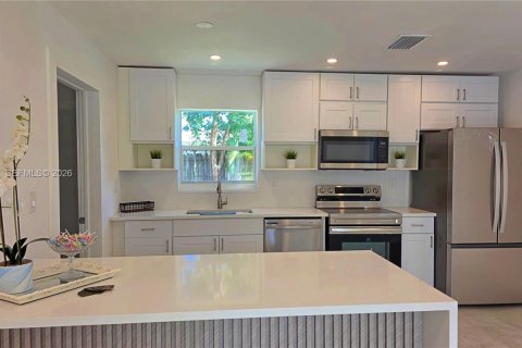 Villa ou maison à vendre à Pompano Beach, Floride: 4 chambres, 140.47 m2 № 2021907 - photo 4