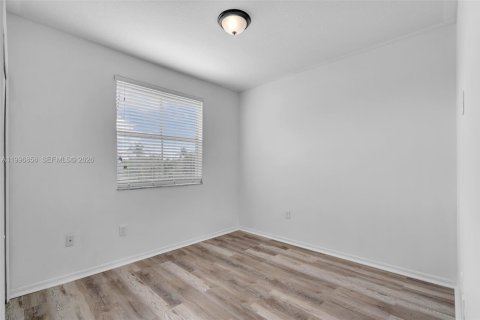 Townhouse in Miami, Florida 4 bedrooms, 214.33 sq.m. № 2066139 - photo 14