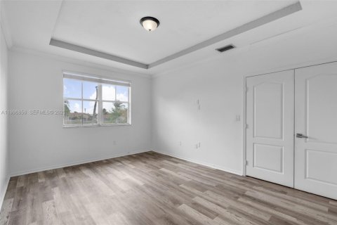 Townhouse in Miami, Florida 4 bedrooms, 214.33 sq.m. № 2066139 - photo 17