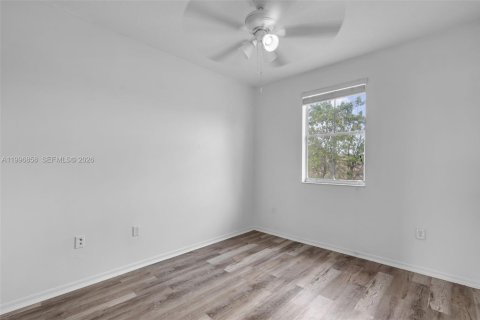 Townhouse in Miami, Florida 4 bedrooms, 214.33 sq.m. № 2066139 - photo 23