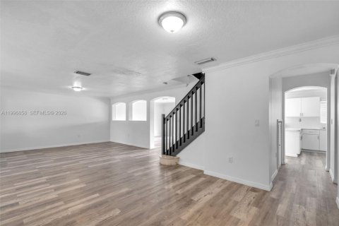 Townhouse in Miami, Florida 4 bedrooms, 214.33 sq.m. № 2066139 - photo 6