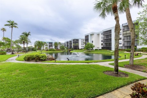 Copropriété à vendre à Fort Myers, Floride: 2 chambres, 131.18 m2 № 1689064 - photo 20