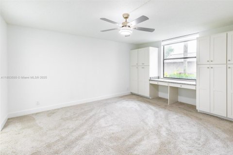 Condo in Fort Myers, Florida, 2 bedrooms  № 1689064 - photo 8