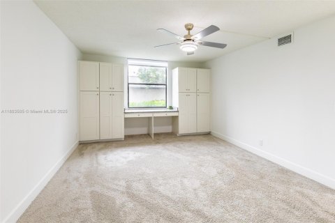 Condo in Fort Myers, Florida, 2 bedrooms  № 1689064 - photo 9