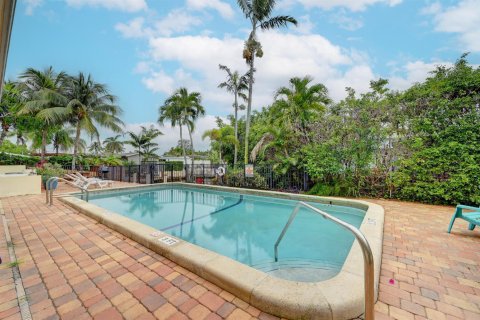 Appartement à louer à Pompano Beach, Floride: 1 chambre, 65.03 m2 № 2262141 - photo 3