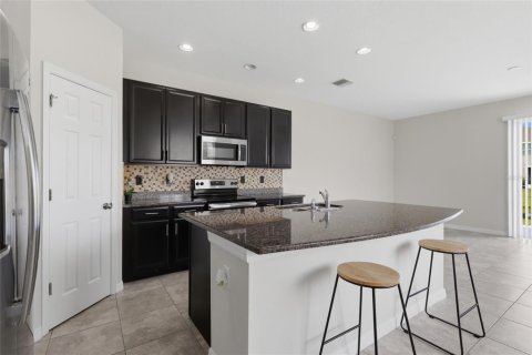 Townhouse in Riverview, Florida 3 bedrooms, 146.41 sq.m. № 2107612 - photo 6