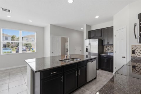 Townhouse in Riverview, Florida 3 bedrooms, 146.41 sq.m. № 2107612 - photo 7