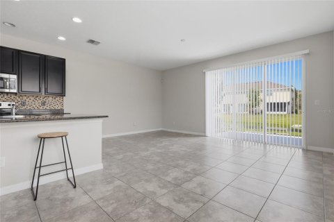 Townhouse in Riverview, Florida 3 bedrooms, 146.41 sq.m. № 2107612 - photo 9