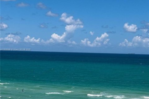 Купить кондоминиум в Майами-Бич, Флорида 2 спальни, 112.04м2, № 1979828 - фото 24