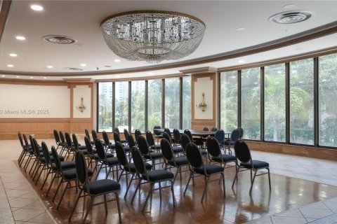 Купить кондоминиум в Майами-Бич, Флорида 2 спальни, 112.04м2, № 1979828 - фото 11