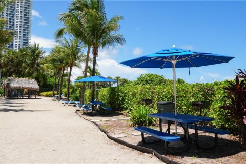 Купить кондоминиум в Майами-Бич, Флорида 2 спальни, 112.04м2, № 1979828 - фото 20