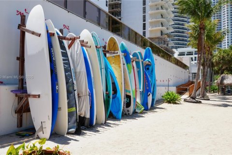 Купить кондоминиум в Майами-Бич, Флорида 2 спальни, 112.04м2, № 1979828 - фото 21