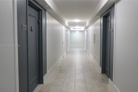 Купить кондоминиум в Майами-Бич, Флорида 2 спальни, 112.04м2, № 1979828 - фото 26