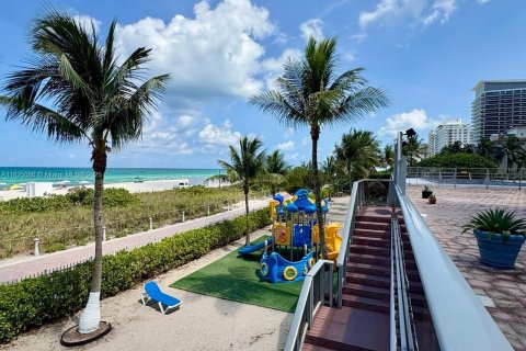 Купить кондоминиум в Майами-Бич, Флорида 2 спальни, 112.04м2, № 1979828 - фото 19