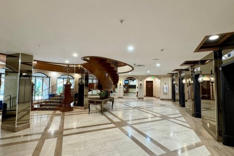 Купить кондоминиум в Майами-Бич, Флорида 2 спальни, 112.04м2, № 1979828 - фото 4