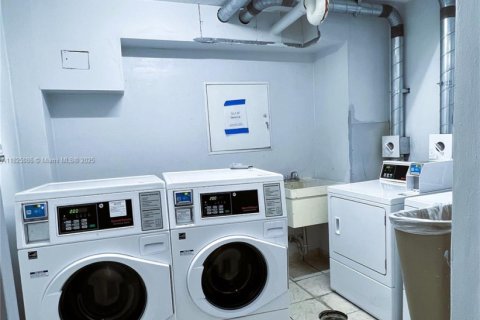 Купить кондоминиум в Майами-Бич, Флорида 2 спальни, 112.04м2, № 1979828 - фото 27