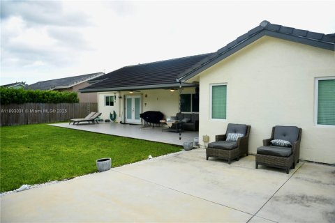 Casa en venta en Miami, Florida, 3 dormitorios, 154.03 m2 № 1945732 - foto 16