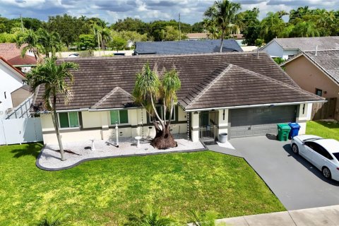 Casa en venta en Miami, Florida, 3 dormitorios, 154.03 m2 № 1945732 - foto 28