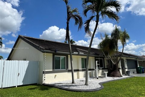 Casa en venta en Miami, Florida, 3 dormitorios, 154.03 m2 № 1945732 - foto 26