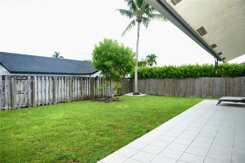 Casa en venta en Miami, Florida, 3 dormitorios, 154.03 m2 № 1945732 - foto 22