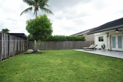 Casa en venta en Miami, Florida, 3 dormitorios, 154.03 m2 № 1945732 - foto 19