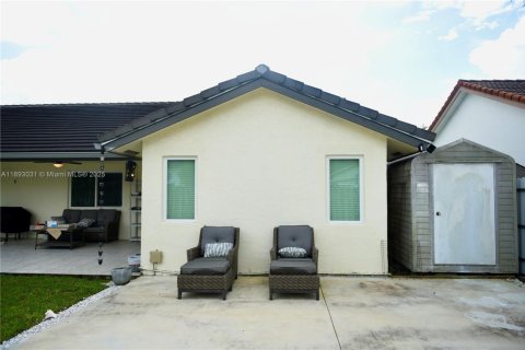 Casa en venta en Miami, Florida, 3 dormitorios, 154.03 m2 № 1945732 - foto 18